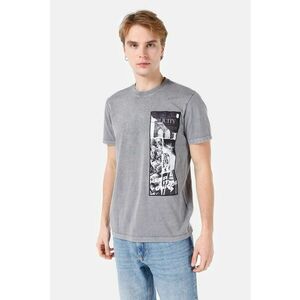 Tricou cu decolteu la baza gatului si imprimeu imagine
