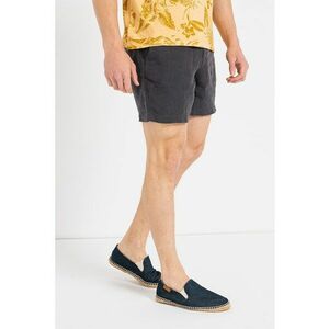 Pantaloni scurti de in Sudios imagine