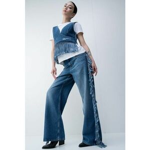 Top crop de denim cu terminatie franjurata imagine