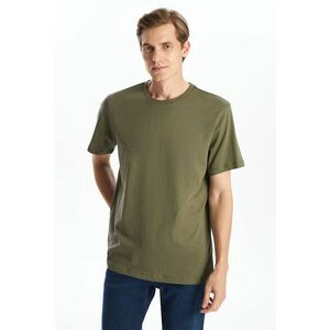 Tricou cu decolteu la baza gatului imagine