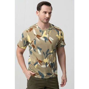 Tricou cu decolteu la baza gatului si model imagine