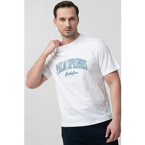 Tricou cu decolteu la baza gatului si imprimeu text imagine