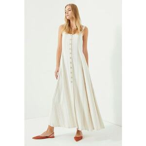 Rochie evazata din amestec de in imagine