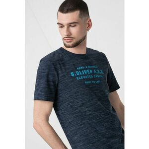 Tricou cu decolteu la baza gatului si imprimeu imagine