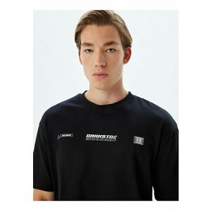Tricou supradimensionat cu detaliu cu imprimeu text imagine