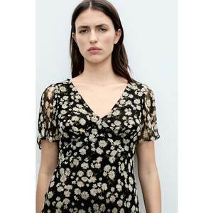 Rochie florala cu decolteu in V imagine