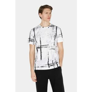 Tricou cu decolteu la baza gatului si model imagine