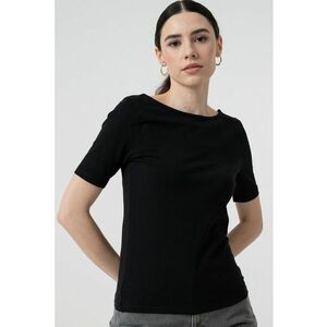 Tricou cu decolteu barcuta imagine