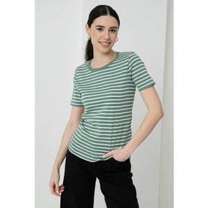 Tricou in dungi cu decolteu la baza gatului imagine