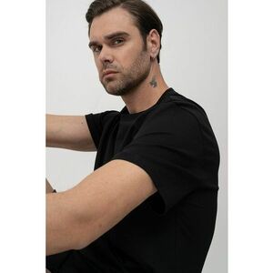 Tricou cu decolteu la baza gatului si maneci cazute imagine
