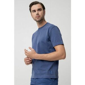 Tricou cu decolteu la baza gatului imagine