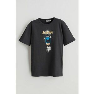 Tricou cu imprimeu si decolteu la baza gatului imagine