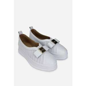 Pantofi dama albi din piele naturala cu ornament imagine