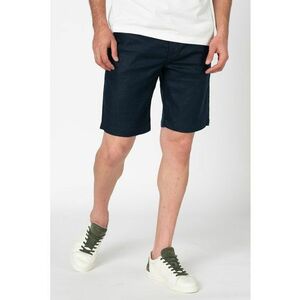 Pantaloni chino scurti de in imagine