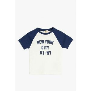 Tricou cu text si maneci raglan imagine