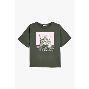 Tricou cu decolteu la baza gatului si imprimeu grafic imagine