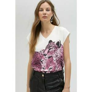 Tricou cu decolteu in V si imprimeu imagine