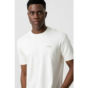 Tricou cu decolteu la baza gatului si logo imagine