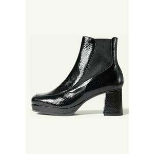 Botine perforate imagine