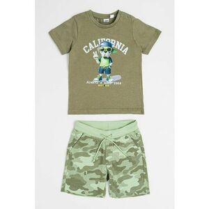 Set de tricou si pantaloni scurti cu model camuflaj si imprimeu grafic - 2 piese imagine