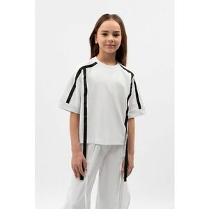 Tricou lejer cu detalii contrastante imagine