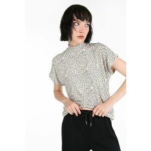 Tricou cu model si guler scurt imagine