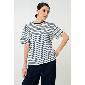 Tricou lejer cu decolteu la baza gatului imagine