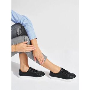 Adidași interesanți pentru femei fără toc imagine