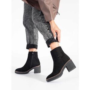 Botine negre la modă pentru femei pe un toc lat imagine