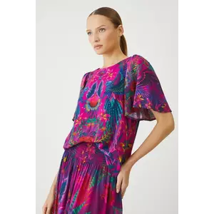 Medicine bluza culoarea roz, modelator imagine
