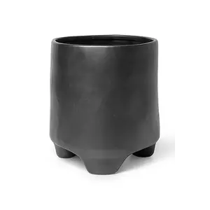 ferm LIVING suport pentru ghiveci Esca Pot S culoarea negru imagine