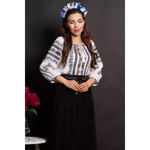 Ie traditionala dama Fabiana brodata cu trandafiri mov si floricele bleu imagine