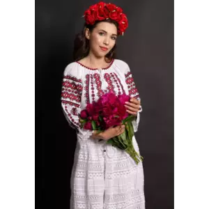 Ie dama alba Eliana cu motive traditionale brodate imagine