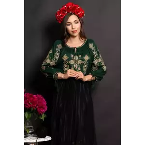 Ie traditionala verde Reyna cu broderie aurie si simbolul rombului imagine