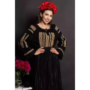 Ie traditionala neagra Lioara cu maneca clopot si broderie florala imagine