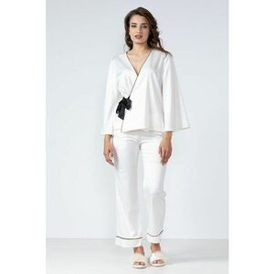 Pijama din satin cu croiala petrecuta imagine