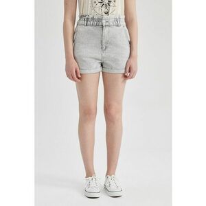 Pantaloni scurti de denim cu talie inalta imagine