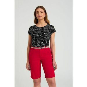 Pantaloni scurti cu o curea impletita imagine