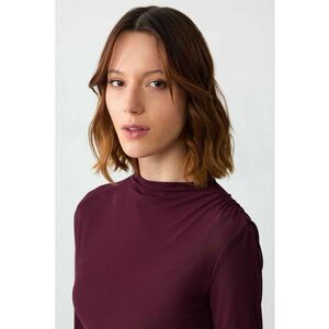 Bluza elastica cu decolteu la baza gatului imagine