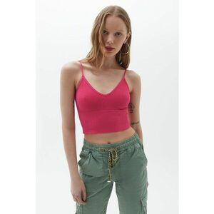 Top crop cu model uni imagine