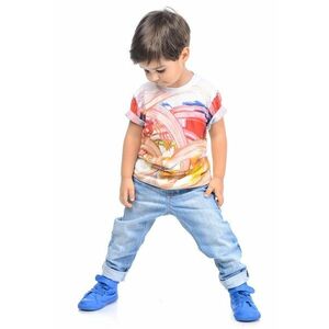 Tricou cu decolteu la baza gatului si imprimeu imagine