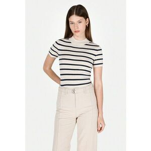 Tricou cu decolteu la baza gatului - slim fit - in dungi imagine