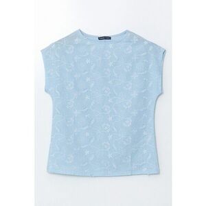 Bluza cu maneci scurte si detalii florale imagine