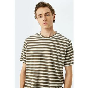 Tricou cu decolteu la baza gatului si model in dungi imagine