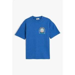 Tricou cu decolteu la baza gatului si imprimeu imagine