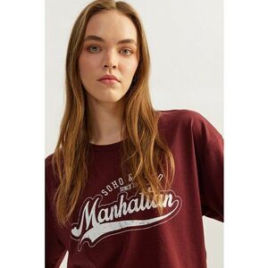 Tricou crop cu text imagine