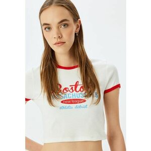 Tricou crop cu imprimeu text imagine