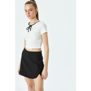 Tricou crop cambrat cu funda pe partea frontala imagine