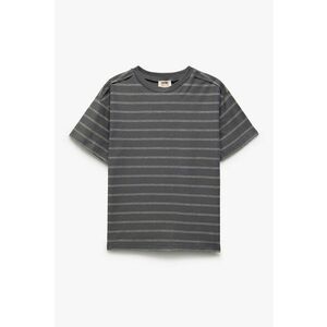 Tricou cu decolteu la baza gatului si dungi imagine