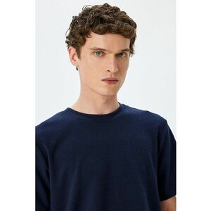 Tricou uni cu decolteu la baza gatului imagine